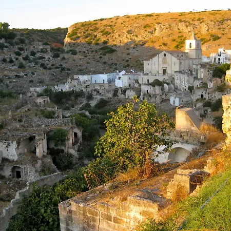 La Maison Rouge Penzion 3*