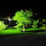 בית הארחה La Maison Rouge 3*
