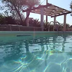 La Maison Rouge בית הארחה 3*