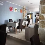 בית הארחה La Maison Rouge