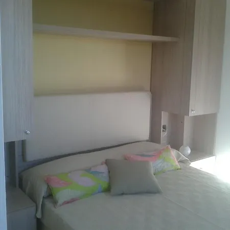 Πανσιόν La Maison Rouge 3*