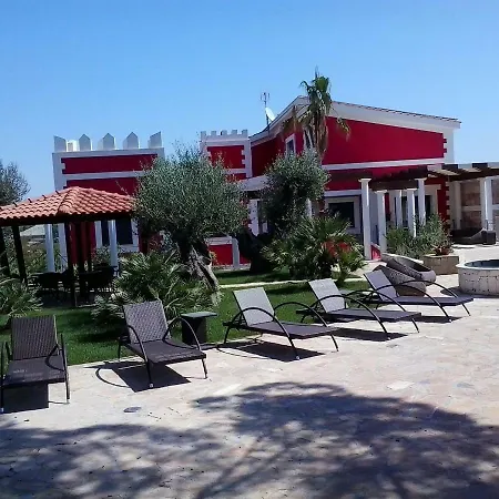 La Maison Rouge 4*